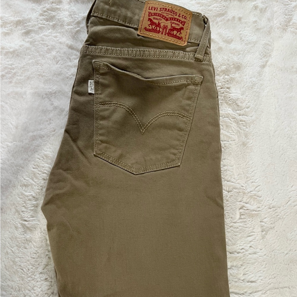 Women’s Levi’s Super Skinny Khaki Pants